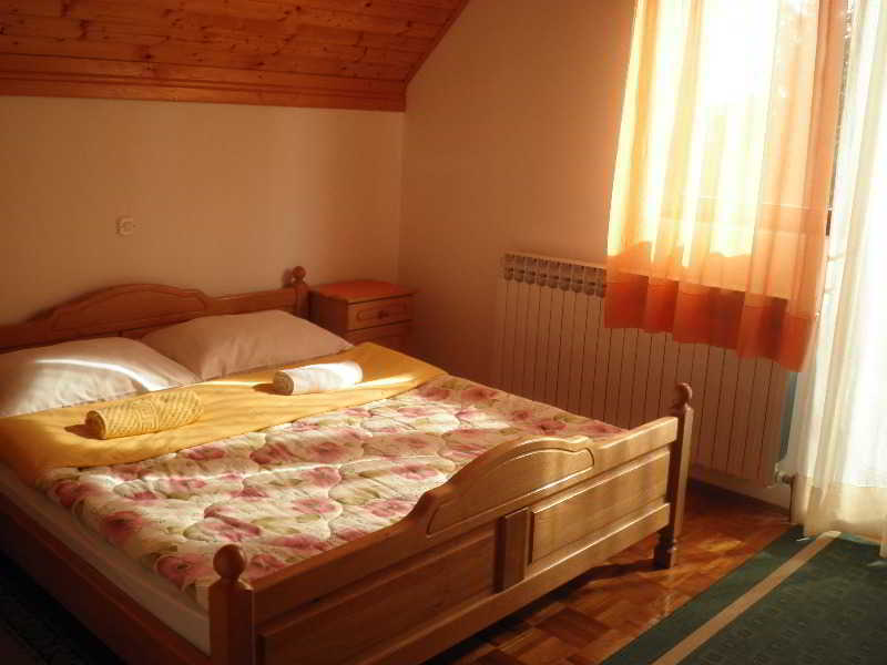 House Lucija Hotel Полянак Екстериор снимка